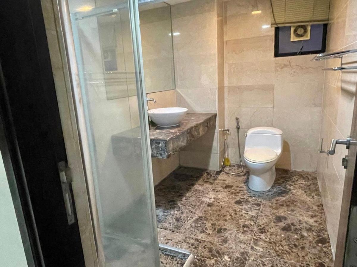 Penthouse Marina Court Vacation Home 4 Bedrooms Kota Kinabalu 14Pax Экстерьер фото