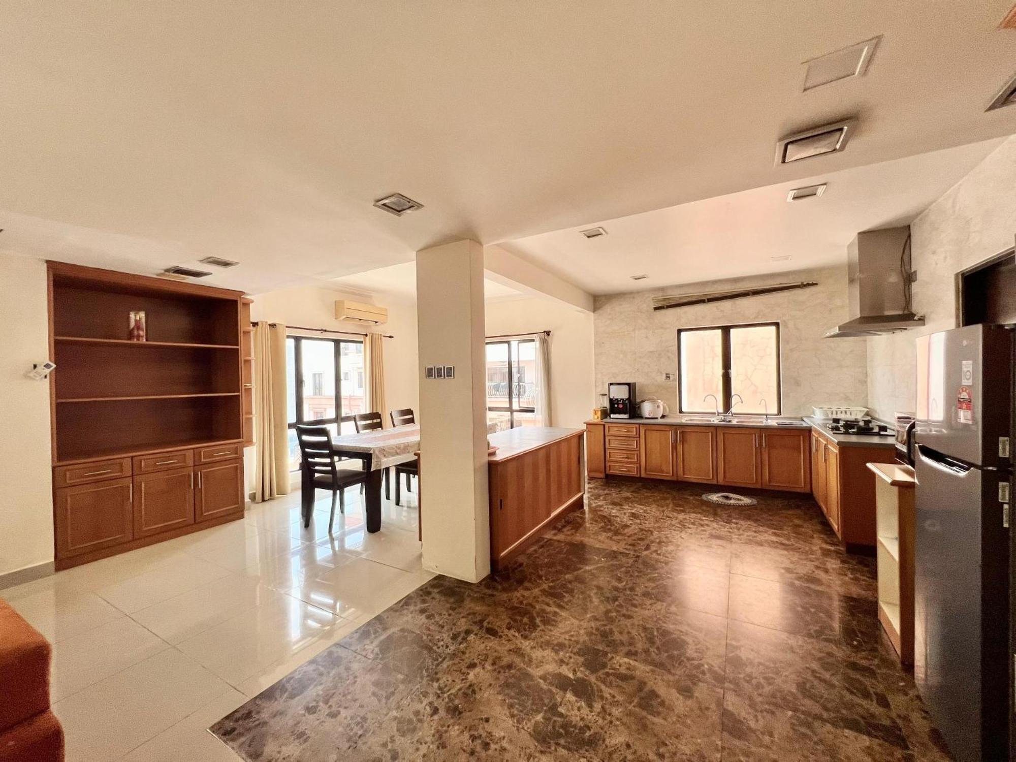 Penthouse Marina Court Vacation Home 4 Bedrooms Kota Kinabalu 14Pax Экстерьер фото